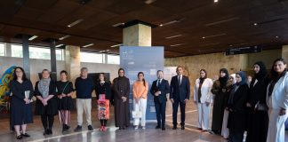 بدور القاسمي تفتتح النسخة البولندية من معرض “الخراريف برؤية جديدة” بمشاركة فنانين إماراتيين وبولنديين